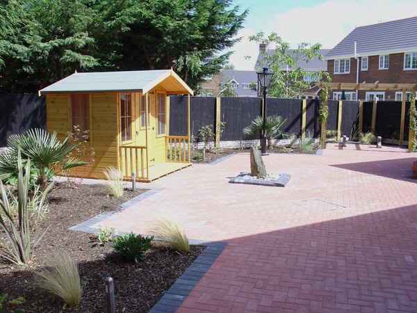 Paved Garden Landscape Design